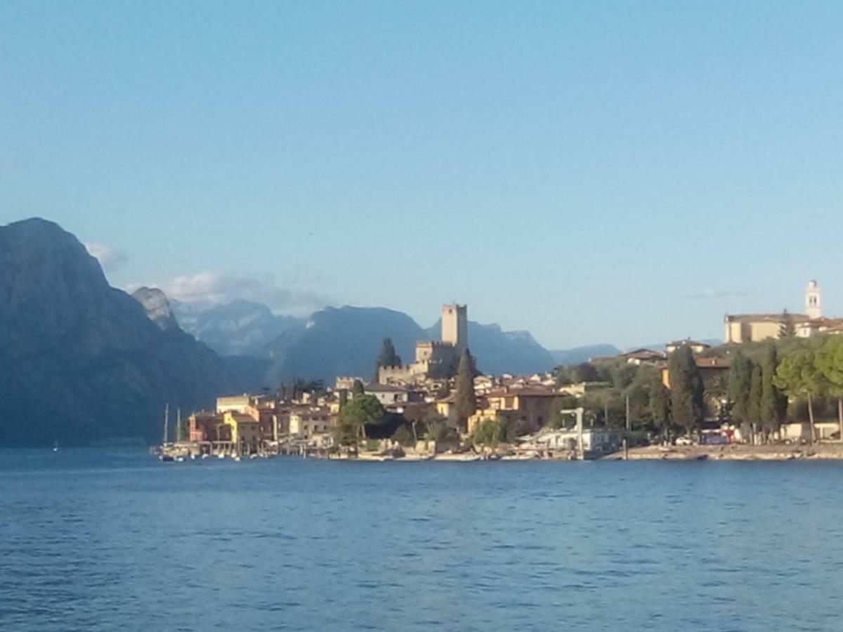 Camera Il Borgo Vicino Al Castello Con Parcheggio Malcesine Ngoại thất bức ảnh